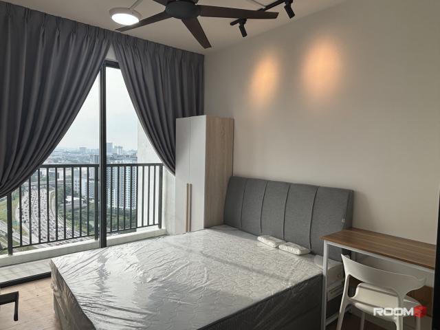 EduMetro, USJ 1, Subang, NEW CONDO Medium RoomFully Furnish NEW 10” Mattress Aircond Wardrobe Table Chair