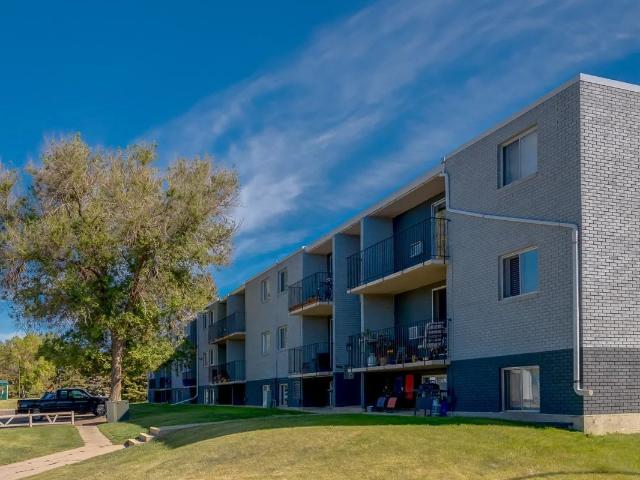 Edwin Manor 2 Bedroom Apartment for Rent at 1969 Upland Dr Se, Medicine Hat, AB T1A 7K3 Marlborough Norwood