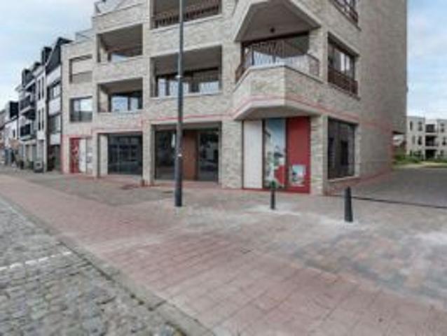Een knappe commerciële ruimte van +/ 280 m² in het centrum