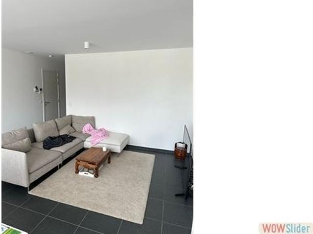 Een mooi afgewerkt appartement met terras en garage