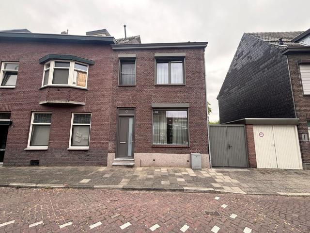 Eengezinswoning, 2 onder 1 kapwoning te huur in Maastricht