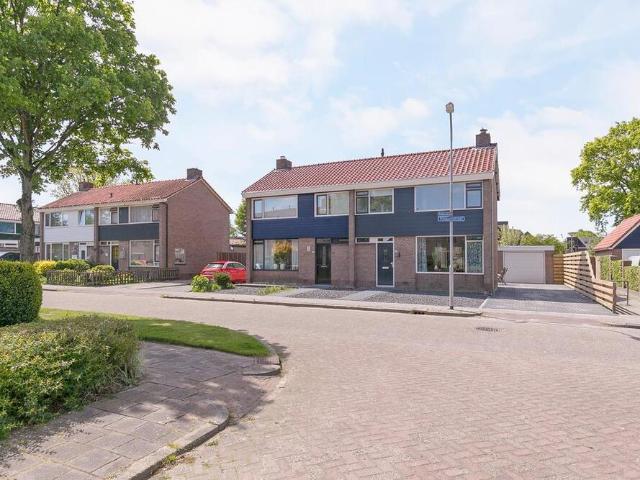 Eengezinswoning, 2 onder 1 kapwoning te huur in Gieten