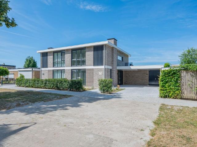 Eengezinswoning, 2 onder 1 kapwoning te huur in Houten