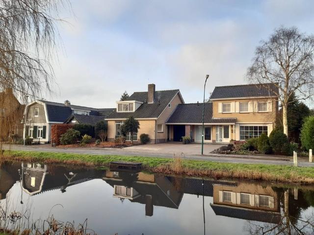 Eengezinswoning, 2 onder 1 kapwoning te huur in Kamerik