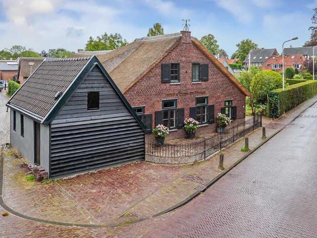Eengezinswoning, 2 onder 1 kapwoning te huur in Laren