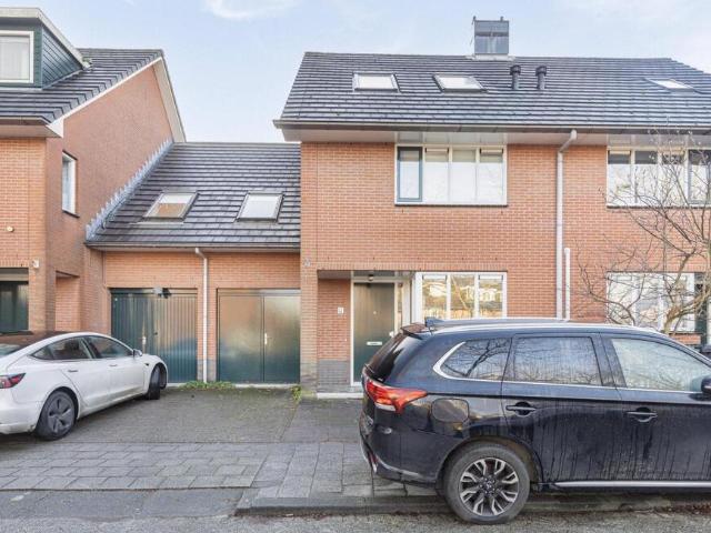 Eengezinswoning, 2 onder 1 kapwoning te huur in Rotterdam