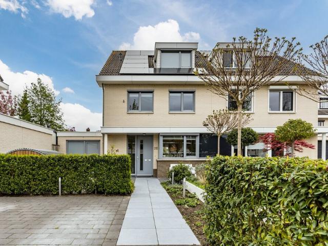Eengezinswoning, 2 onder 1 kapwoning te huur in Steenbergen