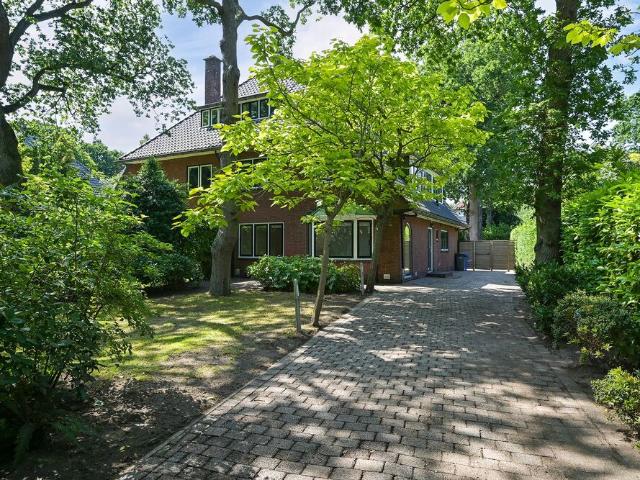 Eengezinswoning, 2 onder 1 kapwoning te huur in Wassenaar