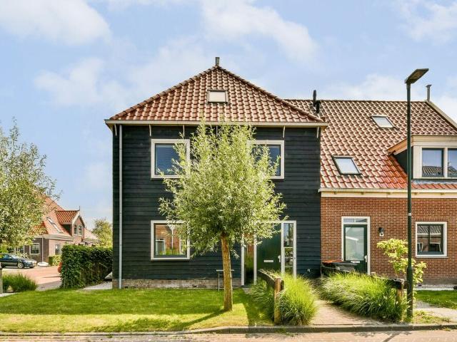 Eengezinswoning, 2 onder 1 kapwoning te huur in Watergang