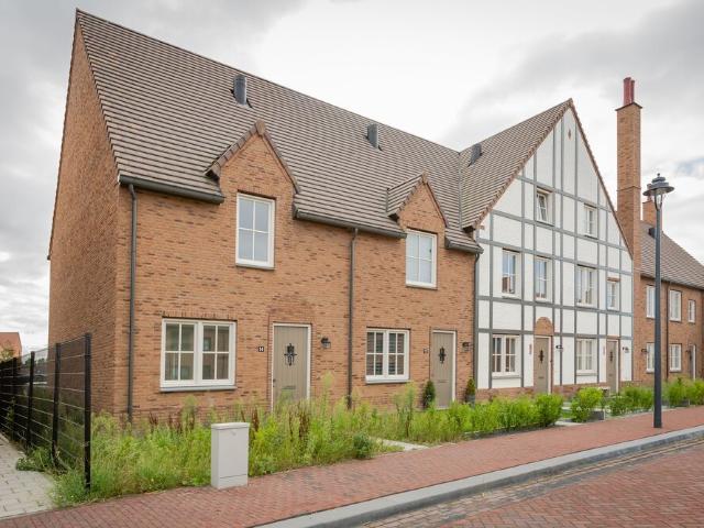 Eengezinswoning, geschakelde woning hofjeswoning te huur in Hoofddorp