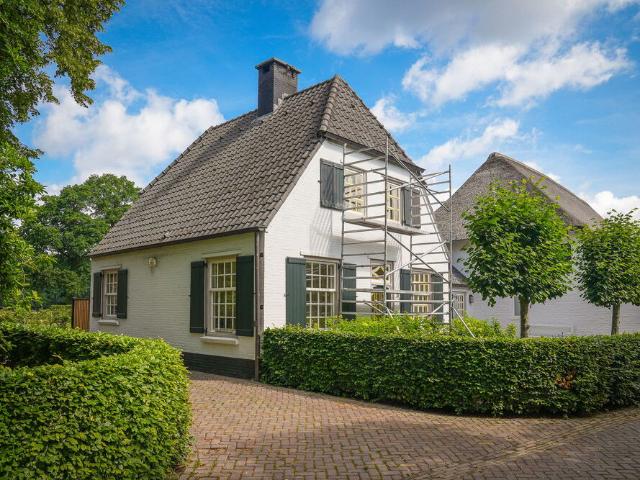 Eengezinswoning, geschakelde woning te huur in Oost West en Middelbeers