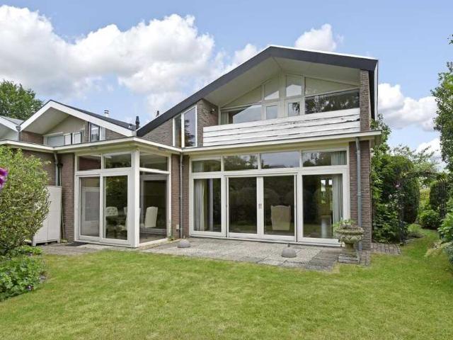Eengezinswoning, geschakelde woning te huur in Odijk