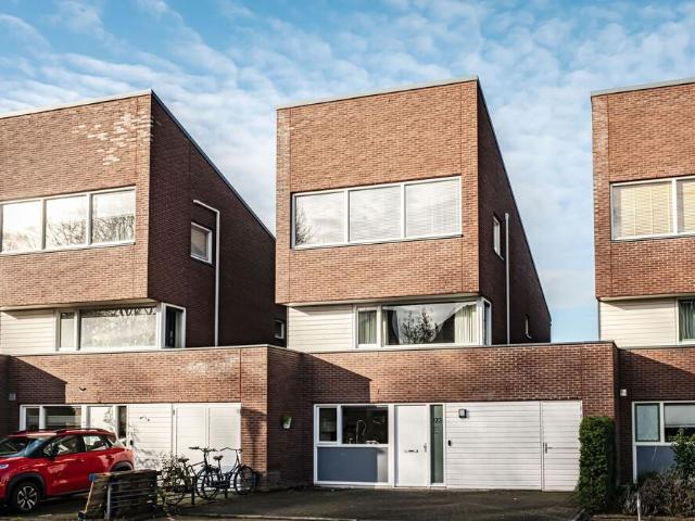 Eengezinswoning, geschakelde woning te huur in Maarssen