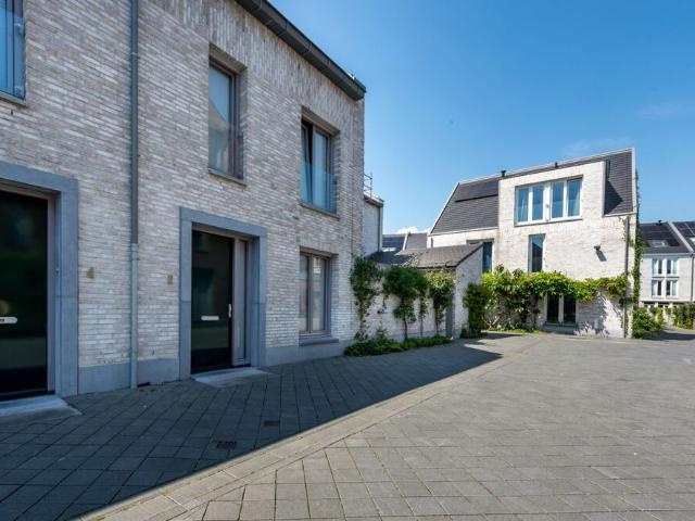 Eengezinswoning, eindwoning te huur in Maastricht