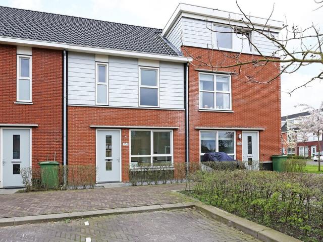 Eengezinswoning, eindwoning te huur in Breda