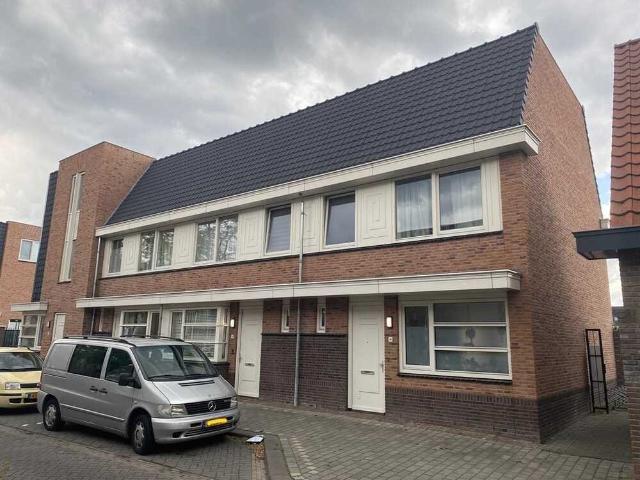 Eengezinswoning, eindwoning te huur in Helmond