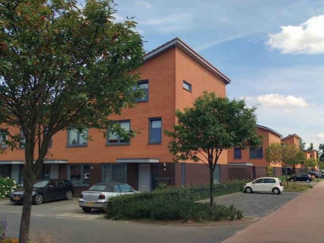 Eengezinswoning, eindwoning te huur in Losser