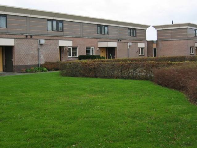 Eengezinswoning, hoekwoning te huur in Menaam