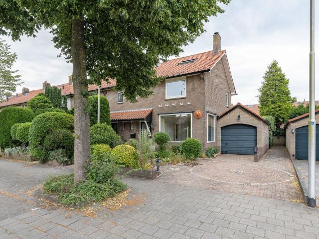 Eengezinswoning, hoekwoning te huur in Bussum