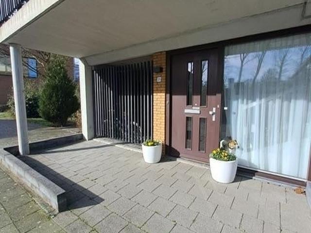 Eengezinswoning, hoekwoning drive in woning te huur in Rotterdam