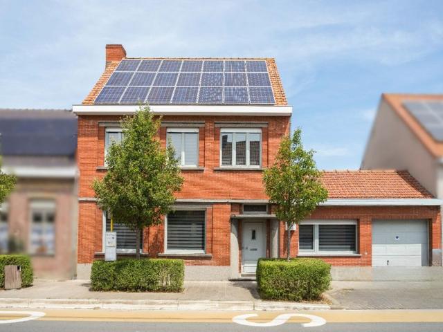 Eengezinswoning te koop voor 245000 euro met 3 slaapkamers