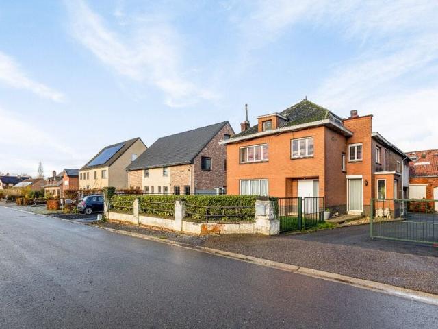 Eengezinswoning te koop voor 250000 euro met 4 slaapkamers