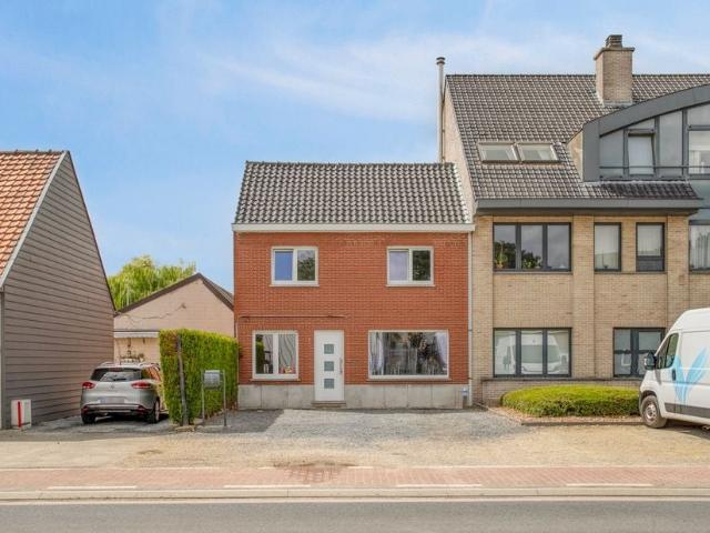 Eengezinswoning te koop voor 285000 euro met 3 slaapkamers