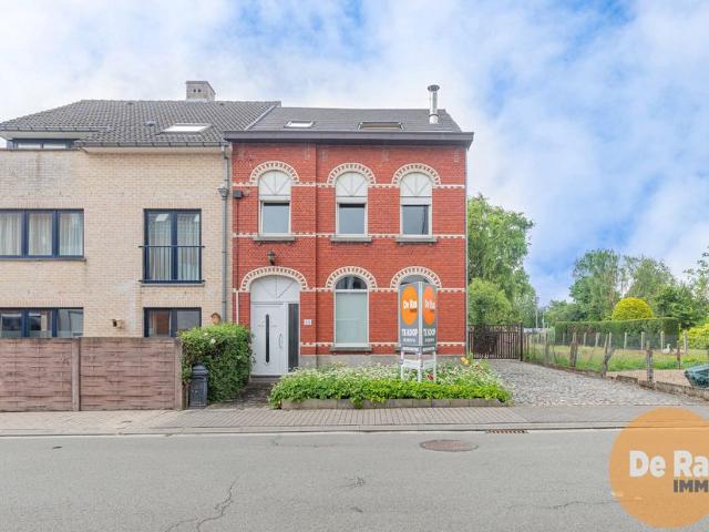 Eengezinswoning te koop voor 298000 euro met 4 slaapkamers