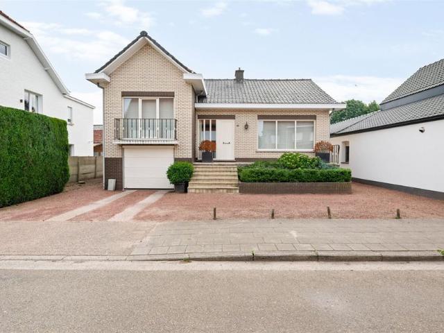 Eengezinswoning te koop voor 389000 euro met 3 slaapkamers