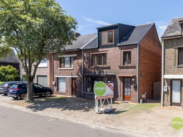 Eengezinswoning te koop voor 324000 euro met 4 slaapkamers