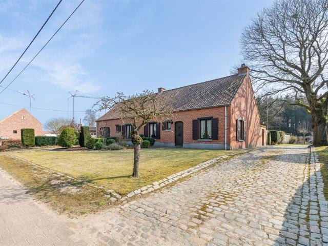 Eengezinswoning te koop voor 449000 euro met 4 slaapkamers