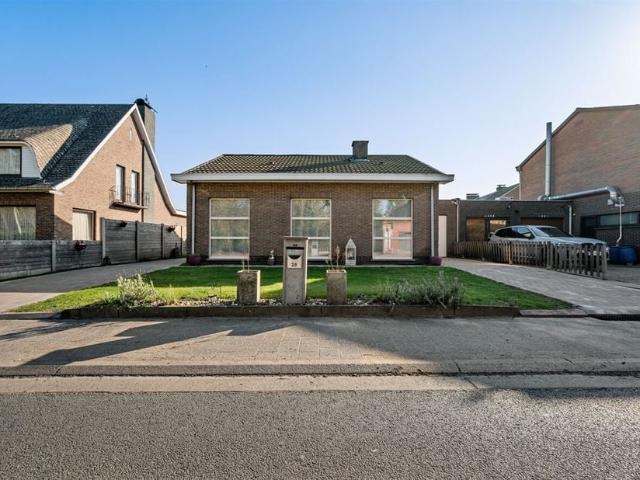 Eengezinswoning te koop voor 419000 euro met 3 slaapkamers