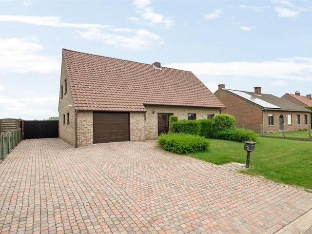 Eengezinswoning te koop voor 439000 euro met 3 slaapkamers