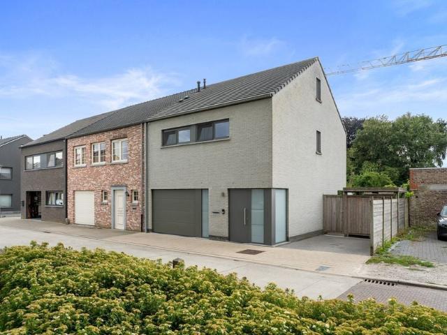 Eengezinswoning te koop voor 549000 euro met 3 slaapkamers