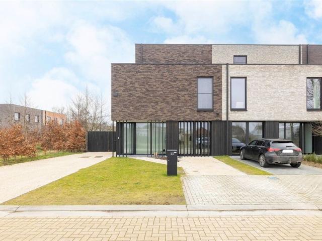 Eengezinswoning te koop voor 685000 euro met 4 slaapkamers