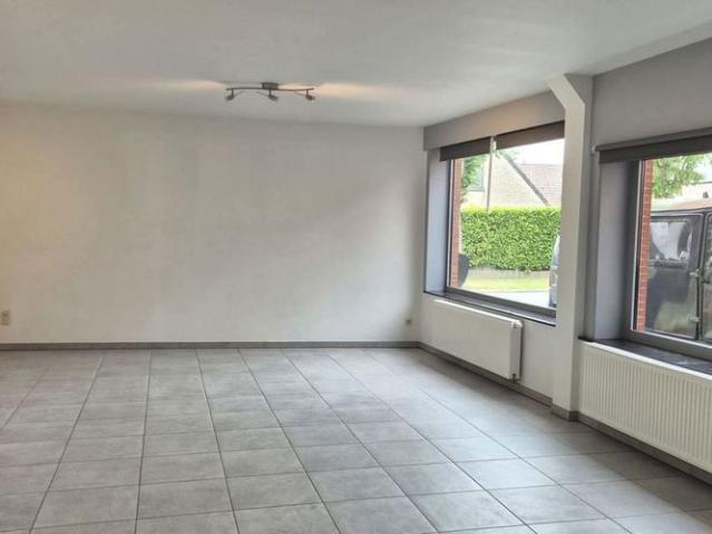 Eengezinswoning te huur in Impe voor € 1.150 met 5 slaapkamers