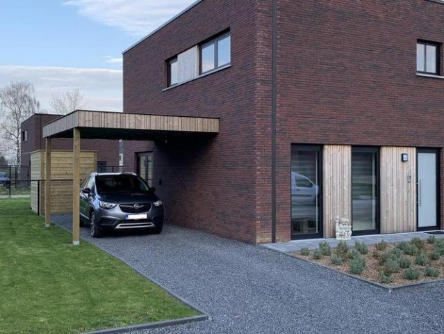 Eengezinswoning te huur in Opitter voor € 1.100 met 3 slaapkamers