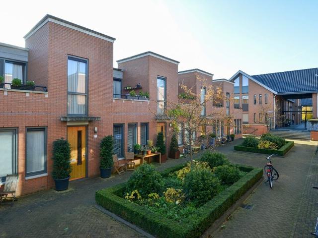 Eengezinswoning, tussenwoning hofjeswoning te huur in Bussum