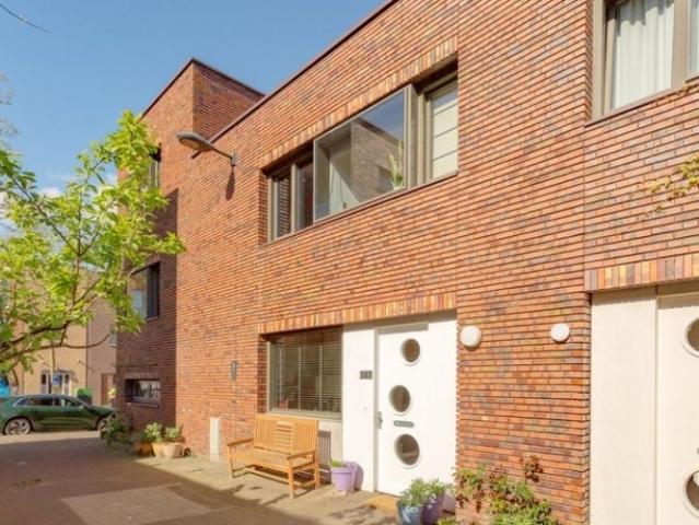 Eengezinswoning, tussenwoning te huur in Amsterdam