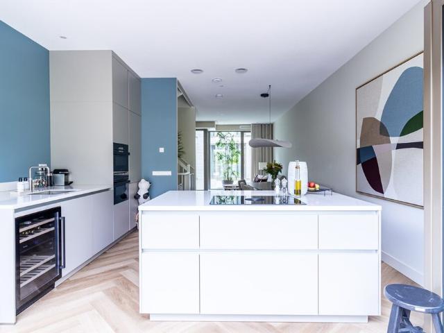 Eengezinswoning, tussenwoning te huur in Amsterdam