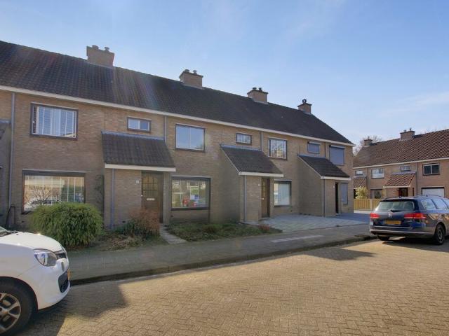 Eengezinswoning, tussenwoning te huur in Almelo