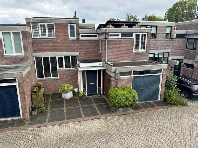 Eengezinswoning, tussenwoning te huur in Alphen aan den Rijn
