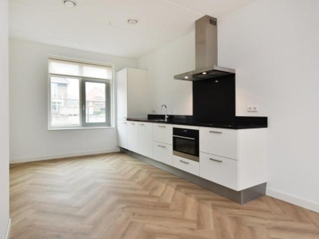 Eengezinswoning, tussenwoning te huur in Den Haag