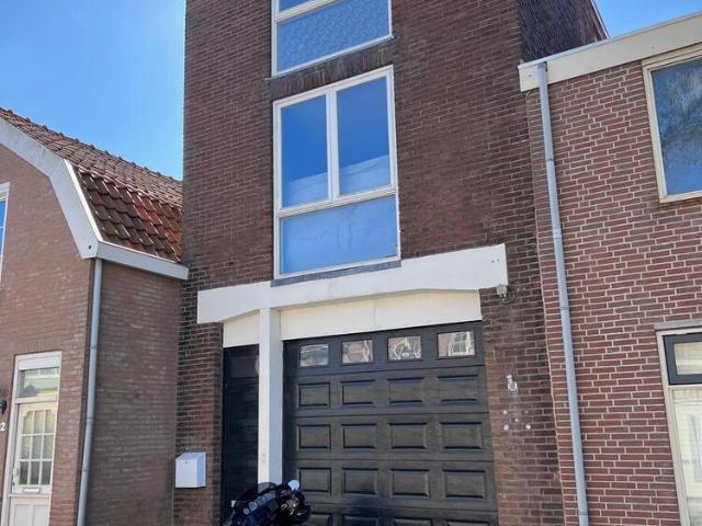 Eengezinswoning, tussenwoning te huur in Den Helder