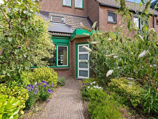Eengezinswoning, tussenwoning te huur in Hoofddorp