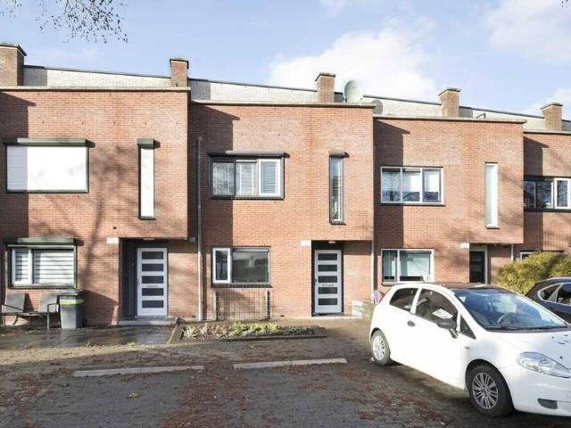 Eengezinswoning, tussenwoning te huur in Hellevoetsluis