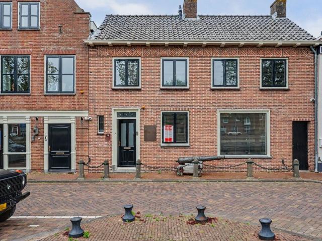Eengezinswoning, tussenwoning te huur in Hellevoetsluis
