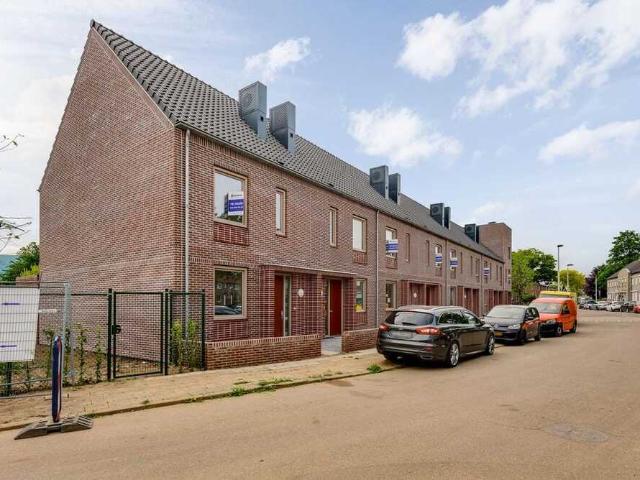 Eengezinswoning, tussenwoning te huur in Maastricht