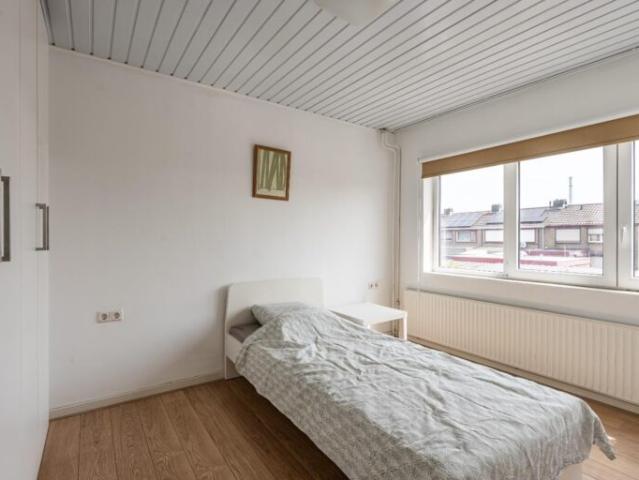 Eengezinswoning, tussenwoning te huur in Sluiskil