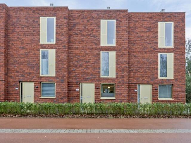 Eengezinswoning, tussenwoning te huur in Rosmalen